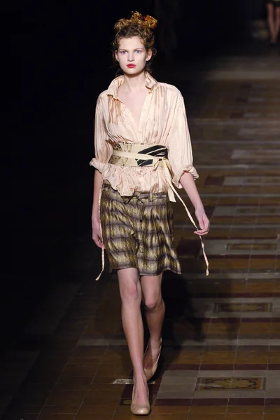 Look 30